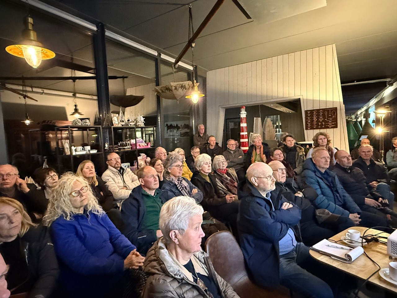 Er was een mooie opkomst voor de lezing van de Deelkenkast en meubelkunst